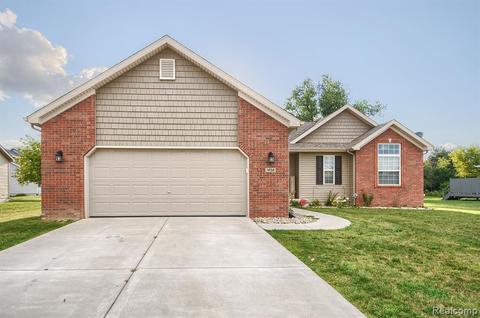 1458 Pondview Dr, Davison, MI 48423 photo 1
