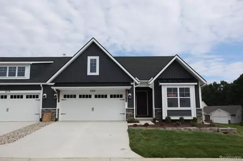 202 Canyon Creek Crt Ct #01, Marion, MI 48843