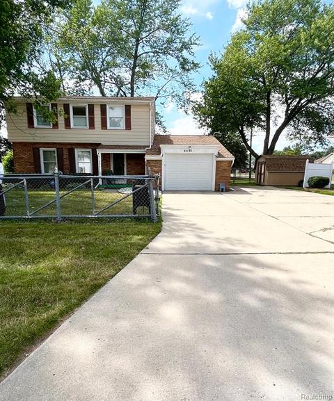 1444 Ryan St, Flint, MI 48532 photo 1