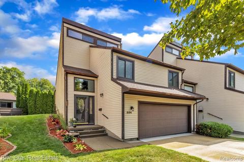 554 Oakbrook Cir, Flushing, MI 48433 photo 1