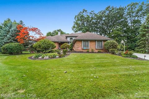 1063 Paddock, Troy, MI 48098 photo 1