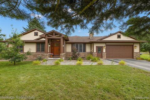321 Gilmour Rd, Leonard, MI 48367 photo 1