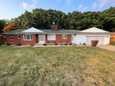 3202 Martharose Ct, Flint, MI 48504 photo 1