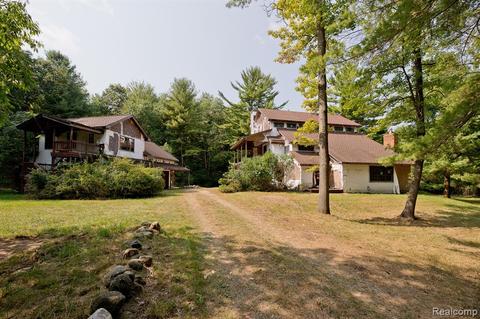 3405 Sutton Rd, Dryden, MI 48428 photo 1