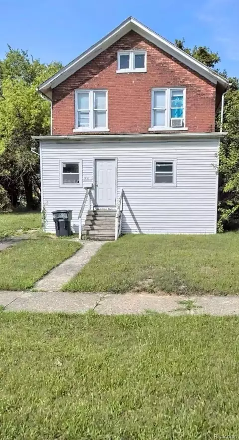 1497 Harding St, Detroit, MI 48214