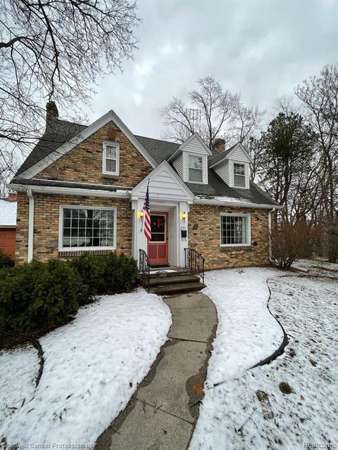 231 Prospect St, Vassar, MI 48768