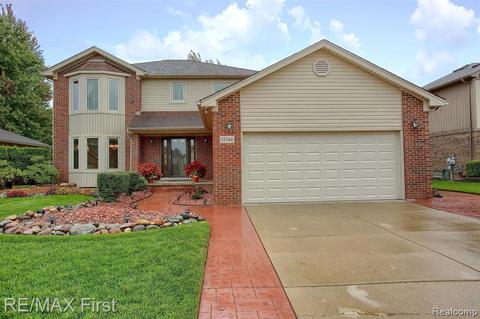 15744 Lamont Dr, Macomb, MI 48042 photo 1