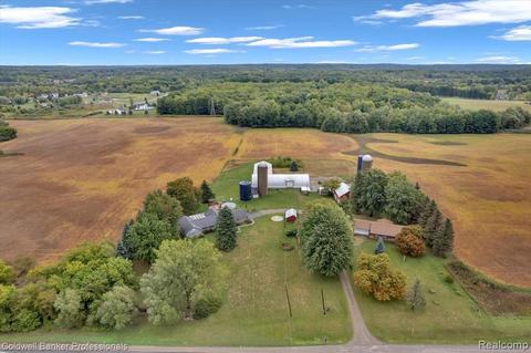 5195 S Lapeer Rd, Oxford, MI 48371
