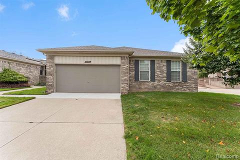 50133 Pepper Tree Dr, Macomb, MI 48044 photo 1