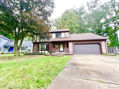 4501 Lynbrook Dr, Flint, MI 48507 photo 1