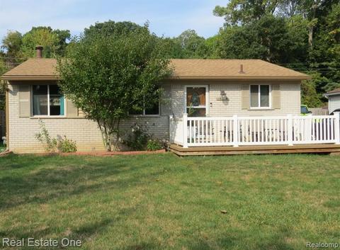 15404 Colbert St, Romulus, MI 48174 photo 1