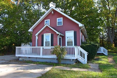 430 Capac Rd, Berlin, MI 48002 | 28 Photos | MLS #20221050998 - Movoto