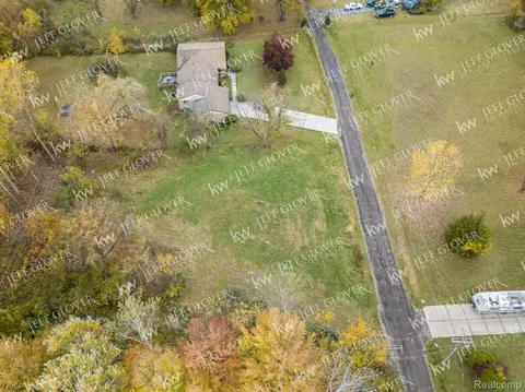 6565 Dexter St, Romulus, MI 48174