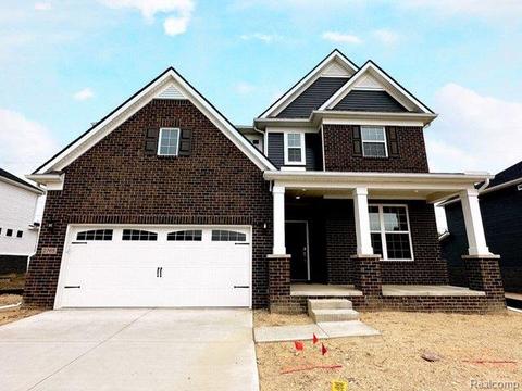 2765 Ironton Dr, Commerce Twp, MI 48382