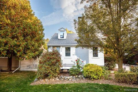 228 E Baker Ave, Clawson, MI 48017 photo 1