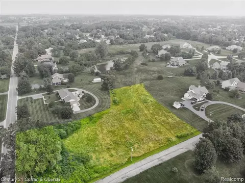 7437 Fosdick Rd, Pittsfield, MI 48176