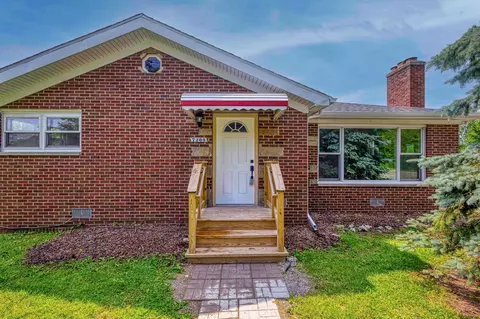 7209 Main, Kimball, MI 48074