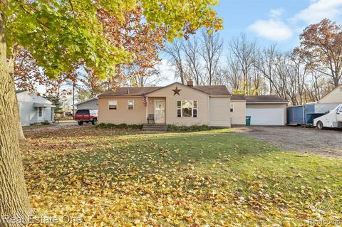 39021 Chase St, Romulus, MI 48174 photo 1