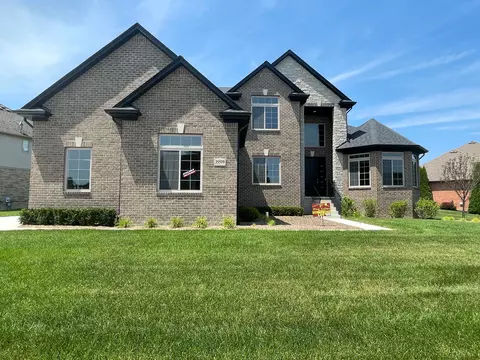 35599 Windridge Dr, New Baltimore, MI 48047