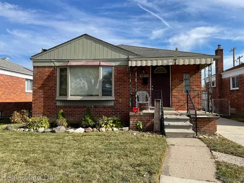4413 18th St, Wyandotte, MI 48192
