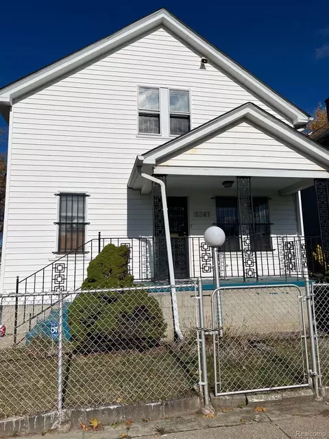 5641 Casmere St, Hamtramck, MI 48212