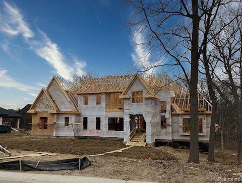 4540 The Heights Blvd, Rochester, MI 48306