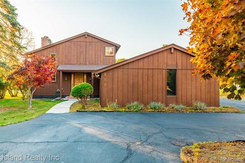 29162 E River Rd, Grosse Ile, MI 48138 photo 1