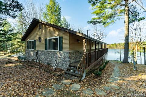 5026 Green Acres Dr, Frederic, MI 49733 photo 1