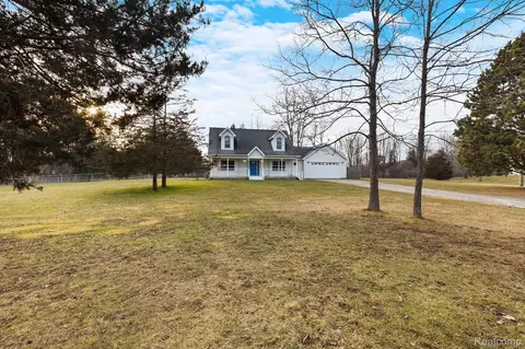 2741 Wixom Rd, Milford, MI 48381