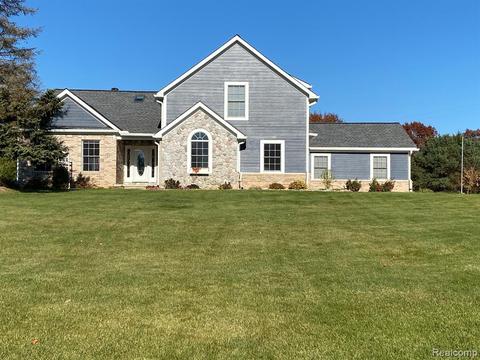 4435 Lily Dr, Howell, MI 48843 photo 1