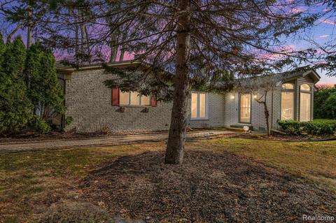 10555 Beech Daly Rd, Taylor, MI 48180 photo 1