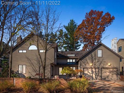 636 Cherry Ct, Birmingham, MI 48009 photo 1