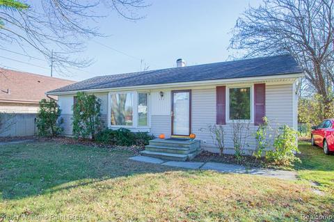 944 Marengo Dr, Troy, MI 48085 photo 1