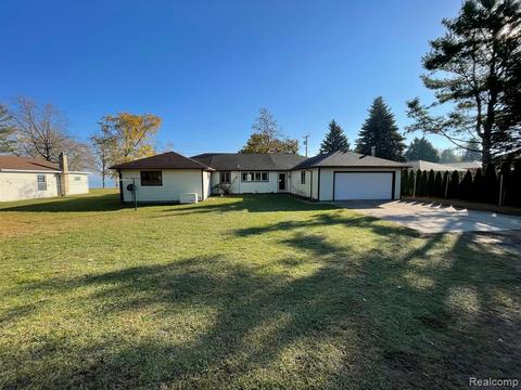 3690 N Lakeshore Rd, Deckerville, MI 48427 photo 1