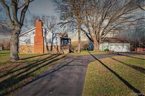 7540 Dixon Rd, Monroe, MI 48161 photo 1