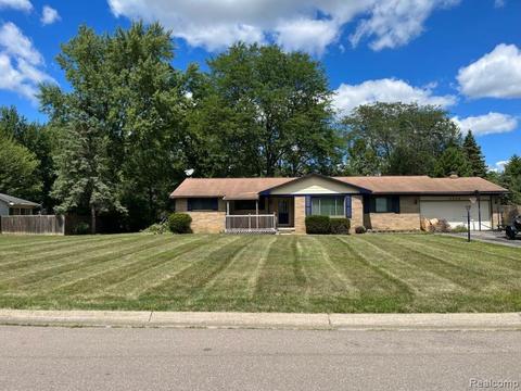 4336 Post Dr, Flint, MI 48532 photo 1
