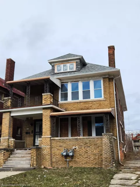 1642 Hazelwood St, Detroit, MI 48206