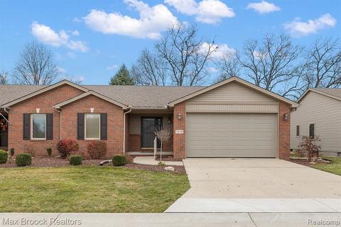 1849 Winding Meadows Dr, Monroe, MI 48162 photo 1