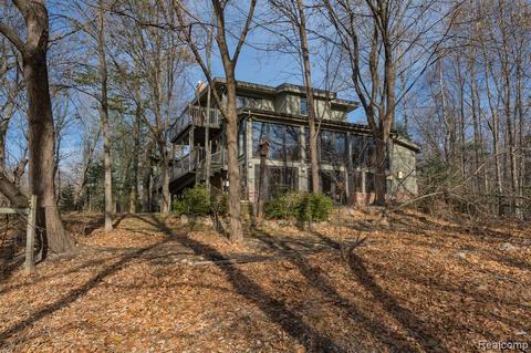 9431 Treece, Clarkston, MI 48348 photo 1