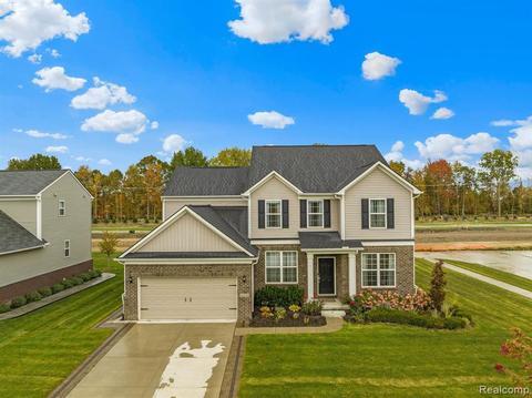 49550 Clavell Dr, Macomb, MI 48044 photo 1
