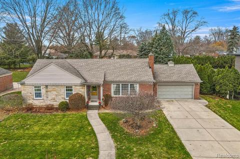 450 Crescent Dr, Dearborn, MI 48124 photo 1