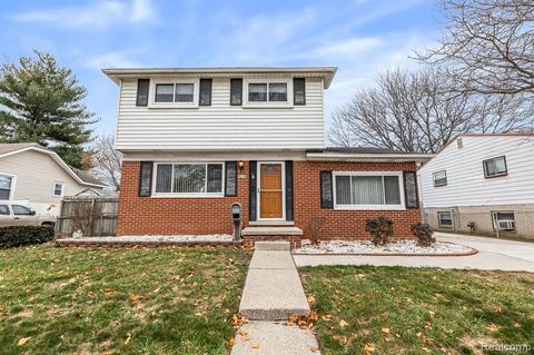 4654 Walker St, Wayne, MI 48184 photo 1