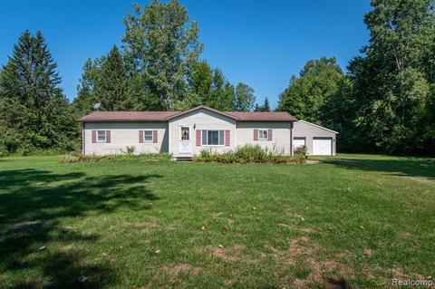 9908 Bryce Rd, Avoca, MI 48006 photo 1