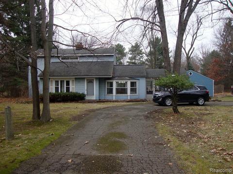 2810 W Maple Rd, Wixom, MI 48393 photo 1