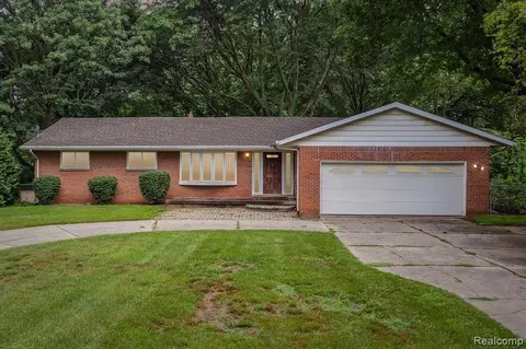 21900 Beech Daly Rd, Flat Rock, MI 48134