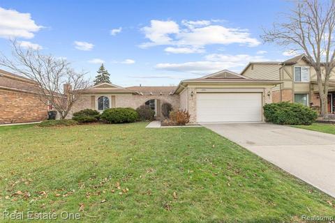 6920 Woonsocket St, Canton, MI 48187 photo 1