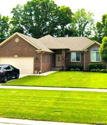 22318 Brantingham Rd, Macomb, MI 48044 photo 1