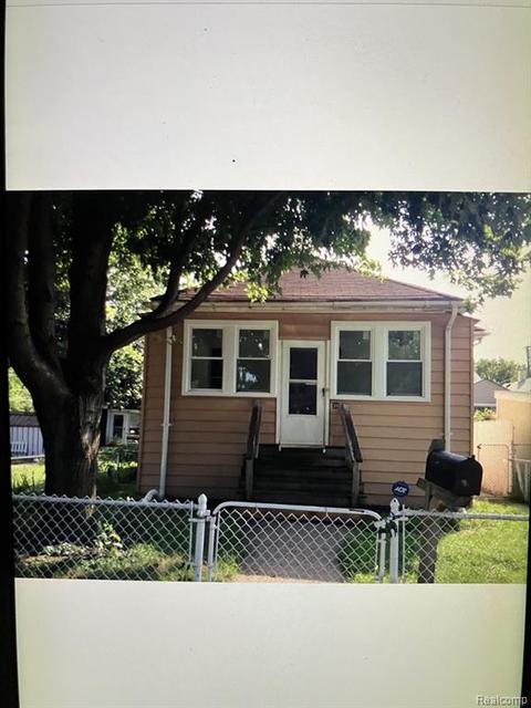 36 Cherrygrove St, Ecorse, MI 48229