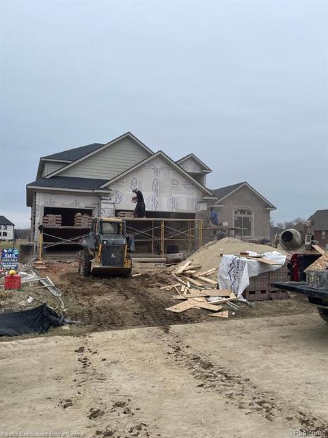 19843 Tranquility Dr, Macomb, MI 48042 photo 1