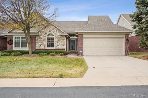 50029 Lexington Ave E, Shelby Township, MI 48317